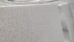 真石漆铝单板 · 板面砂粒质感